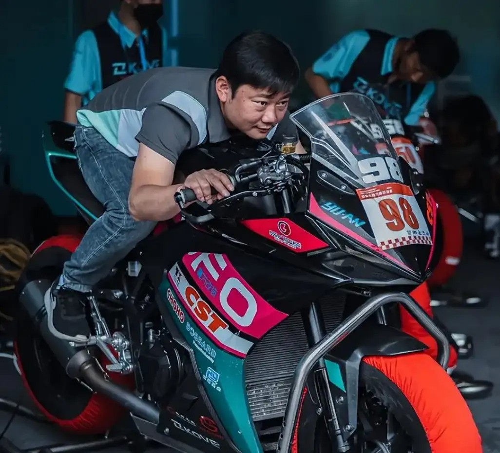 县城修车工，用20年成为世界冠军